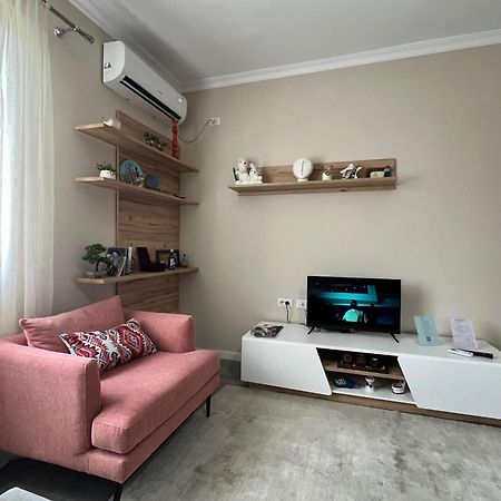 Cozy Flat Near Air Albania Stadium 1 Tirana Eksteriør billede