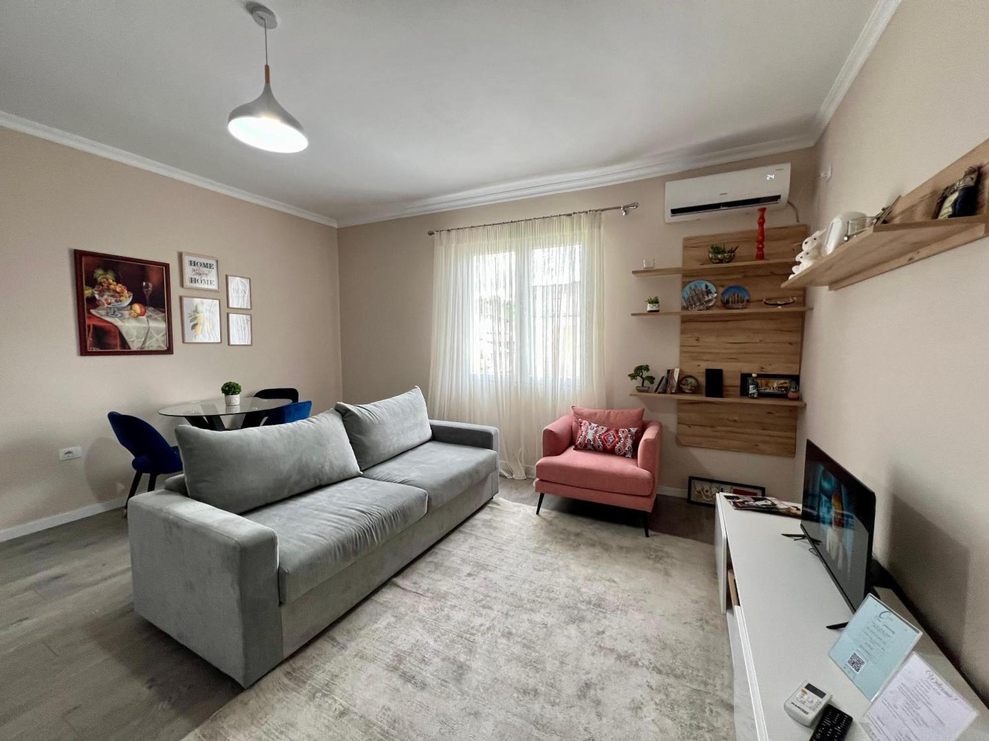 Cozy Flat Near Air Albania Stadium 1 Tirana Eksteriør billede